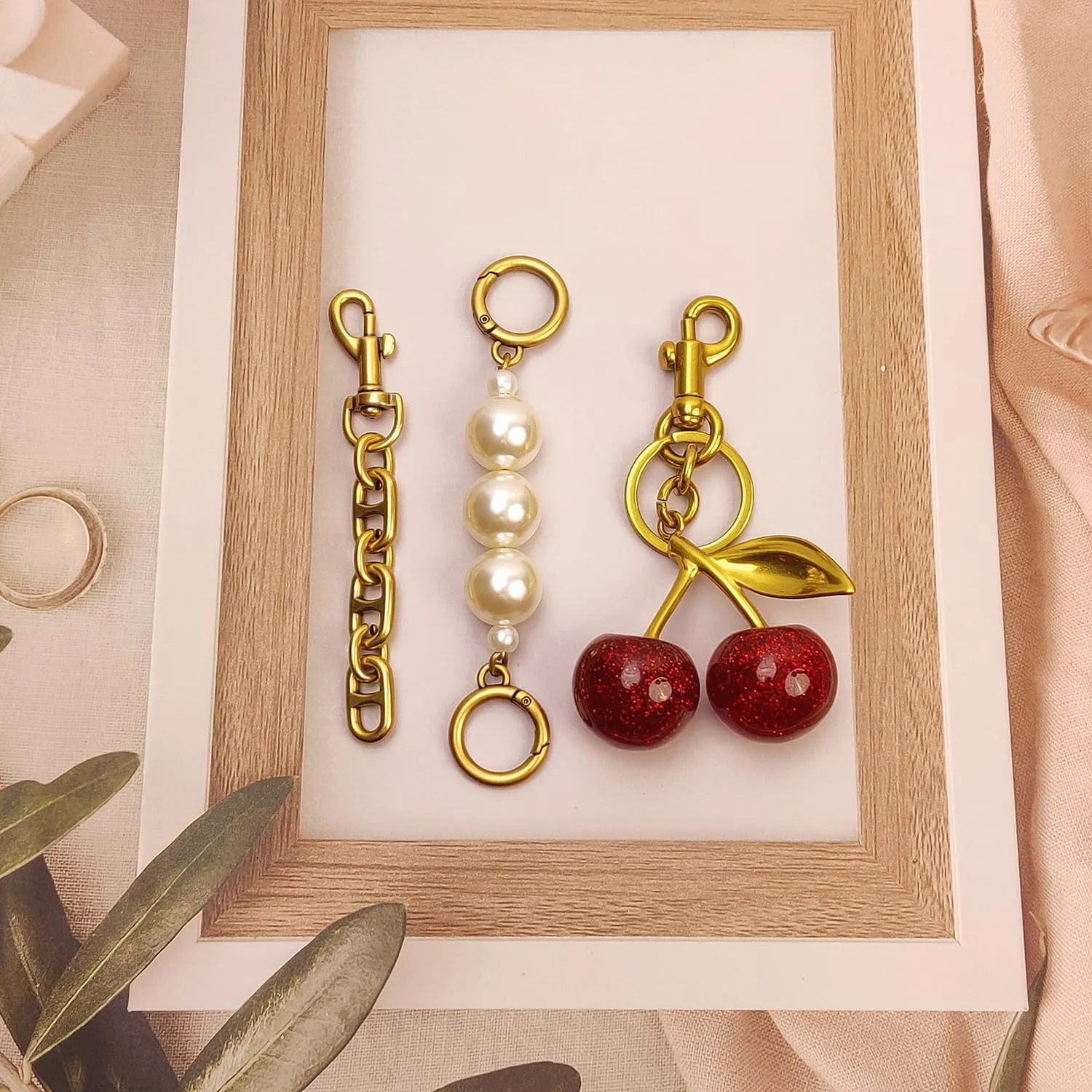 3PCS Vintage Pearl Bag Extender Chain Purse Strap Extenders Sweet Cherry Bag Charm Keychain Purse Handbags