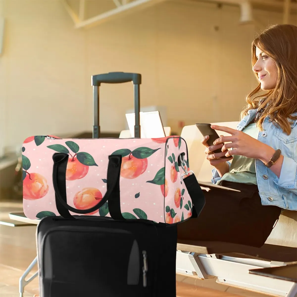 Foldable Travel Bag Peaches Printed Lightweight Carry On Bags for Airplanes Waterproof Travel Duffle Bag For Gym Weekend Overnight