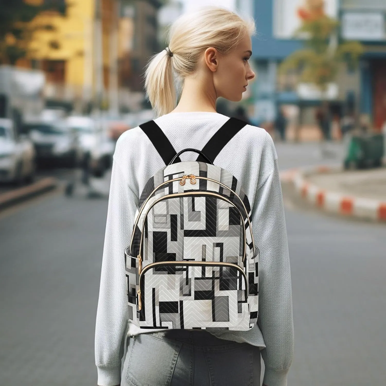 GAIGEO Black and White Squares Fashionable Backpack, Casual Daypack, Backpacks for Women, M