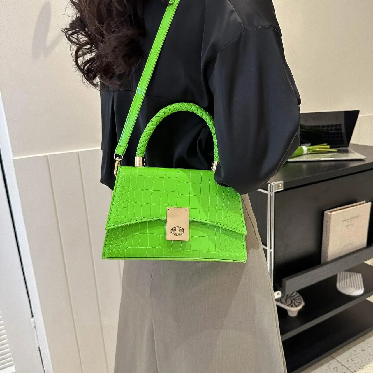 JHVYF Women Small Crossbody Bags Shoulder Bag Classic Satchel Handbags Ladies Cute Purses Satchels bag