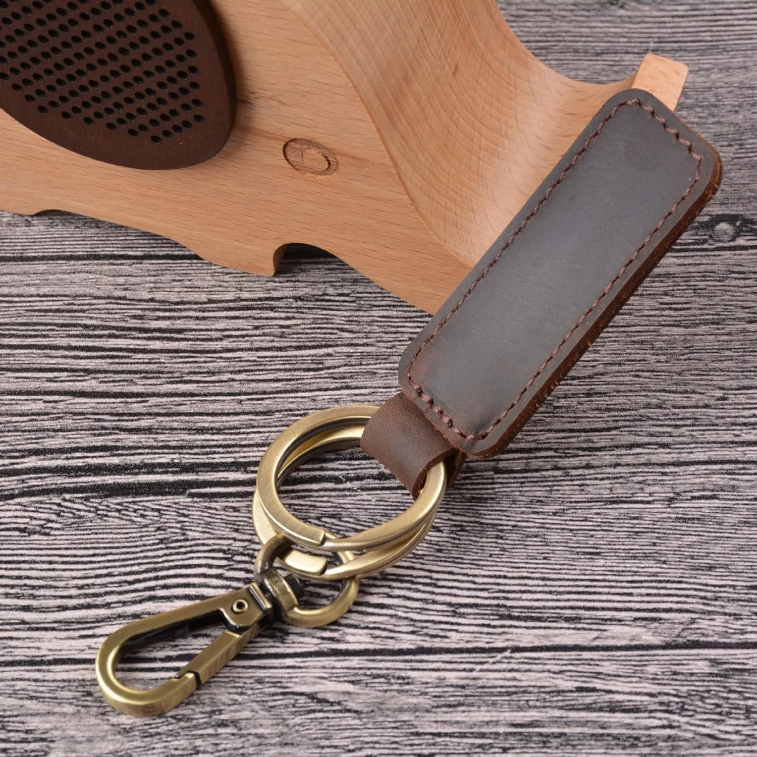Personalized Leather Custom Keychain Engraved Name Keychain with Double Ring for Men and Women