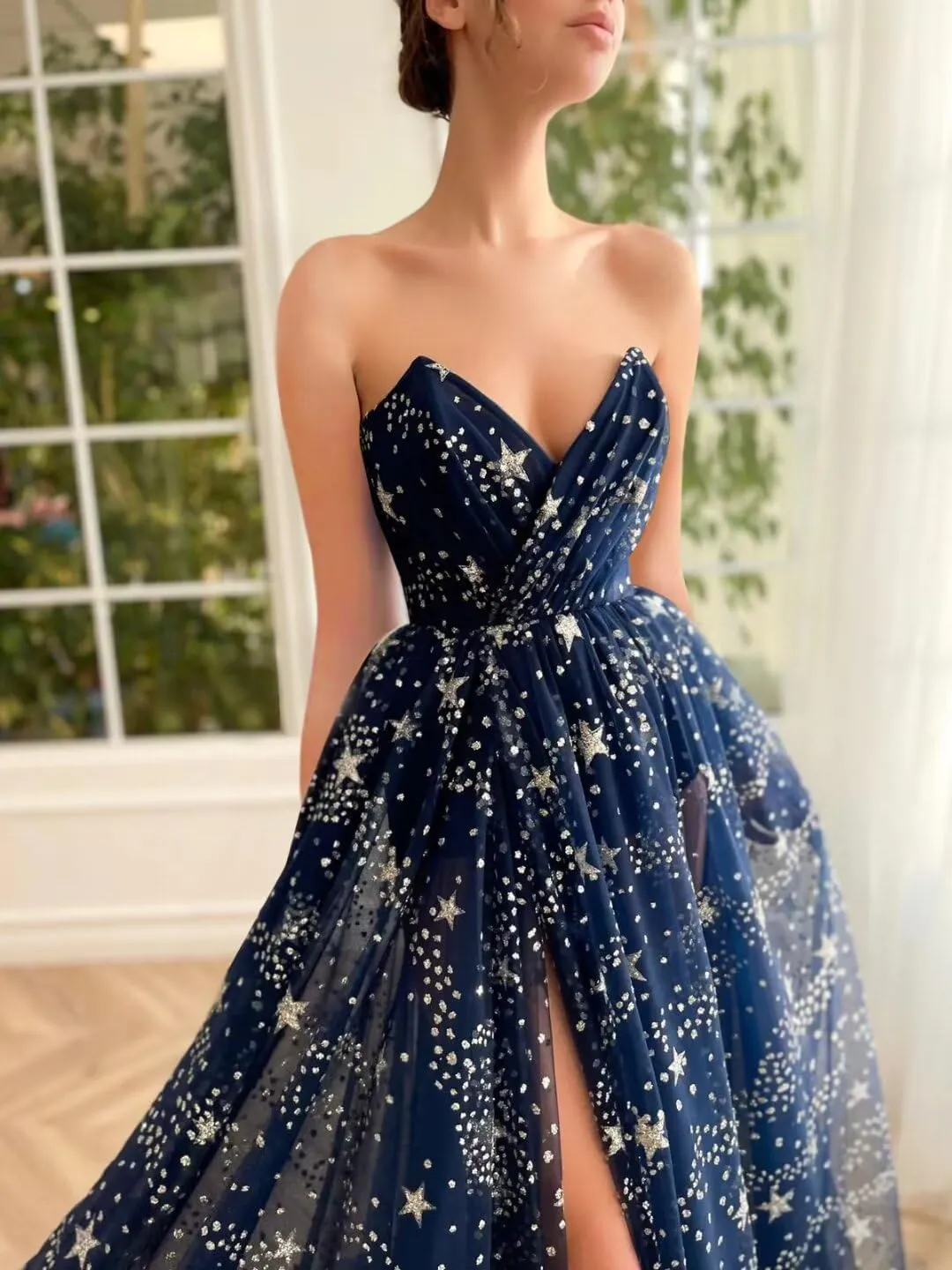 UZN Women's Sparkle Starry Tulle Prom Dresses Strapless Long Formal Evening Party Gowns with Slit